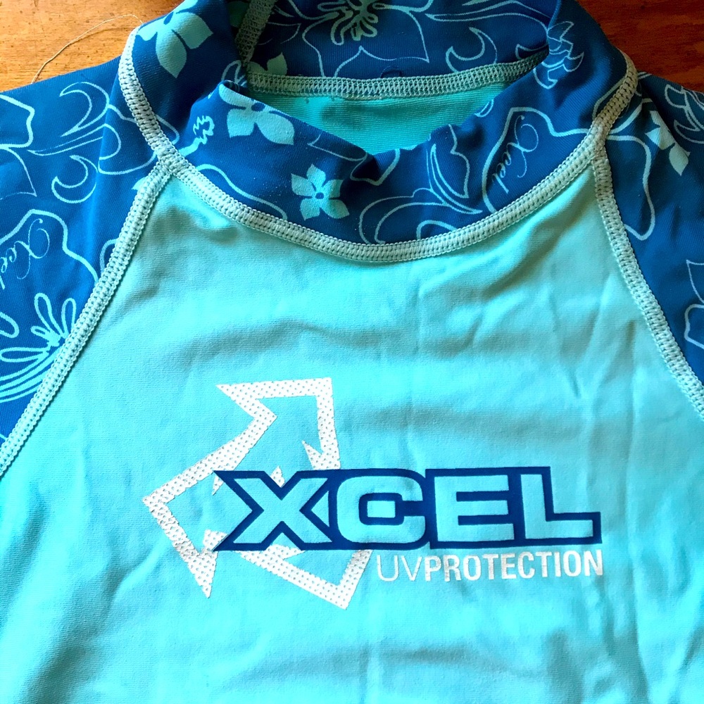 Kids unisex rash guard
